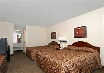 Regency Inn Fayetteville/Fort Bragg Экстерьер фото